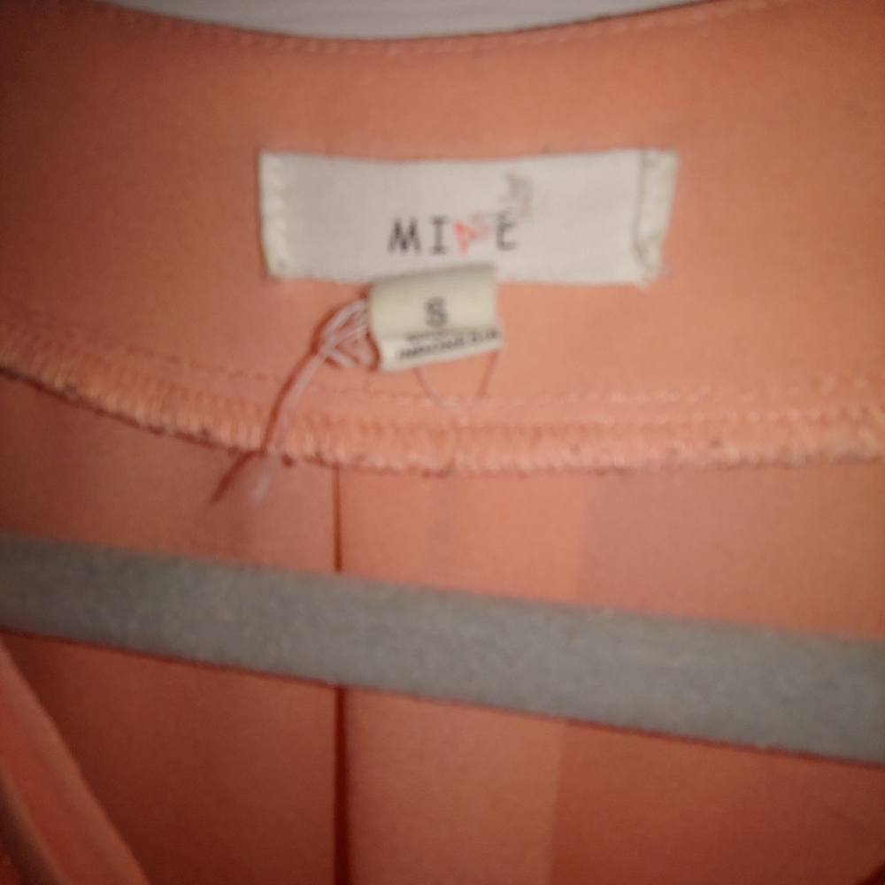 Pleated v neck pink top - Picture 4 of 7